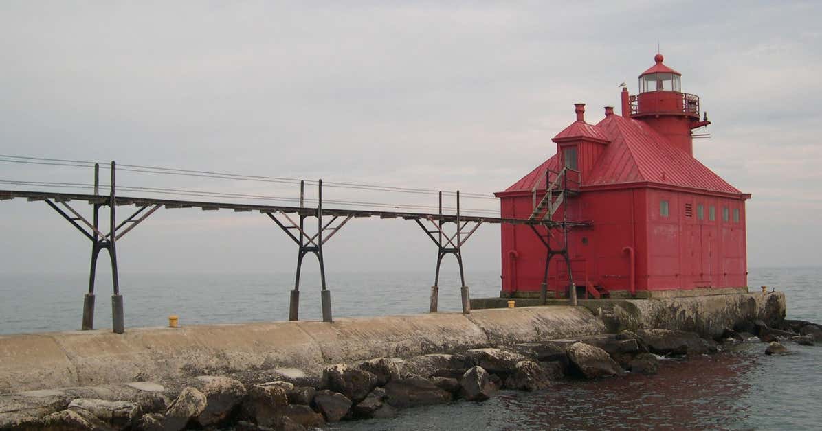 Sturgeon Bay Canal Lighthouse, Sturgeon Bay Roadtrippers