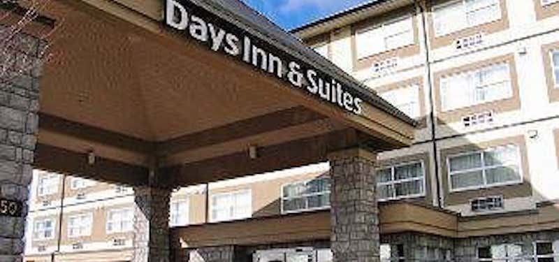 Photo of Days Inn & Suites by Wyndham Langley