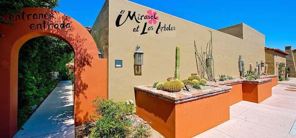 Photo of Los Arboles Hotel
