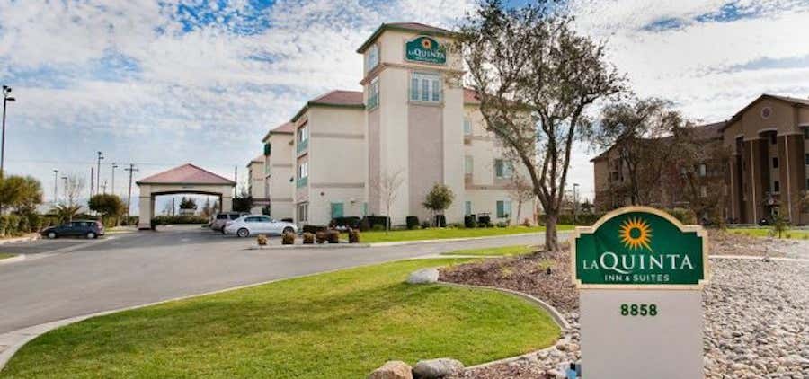 Photo of La Quinta Inn & Suites by Wyndham Bakersfield North