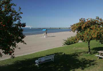 Photo of Cobourg's Victoria Beach