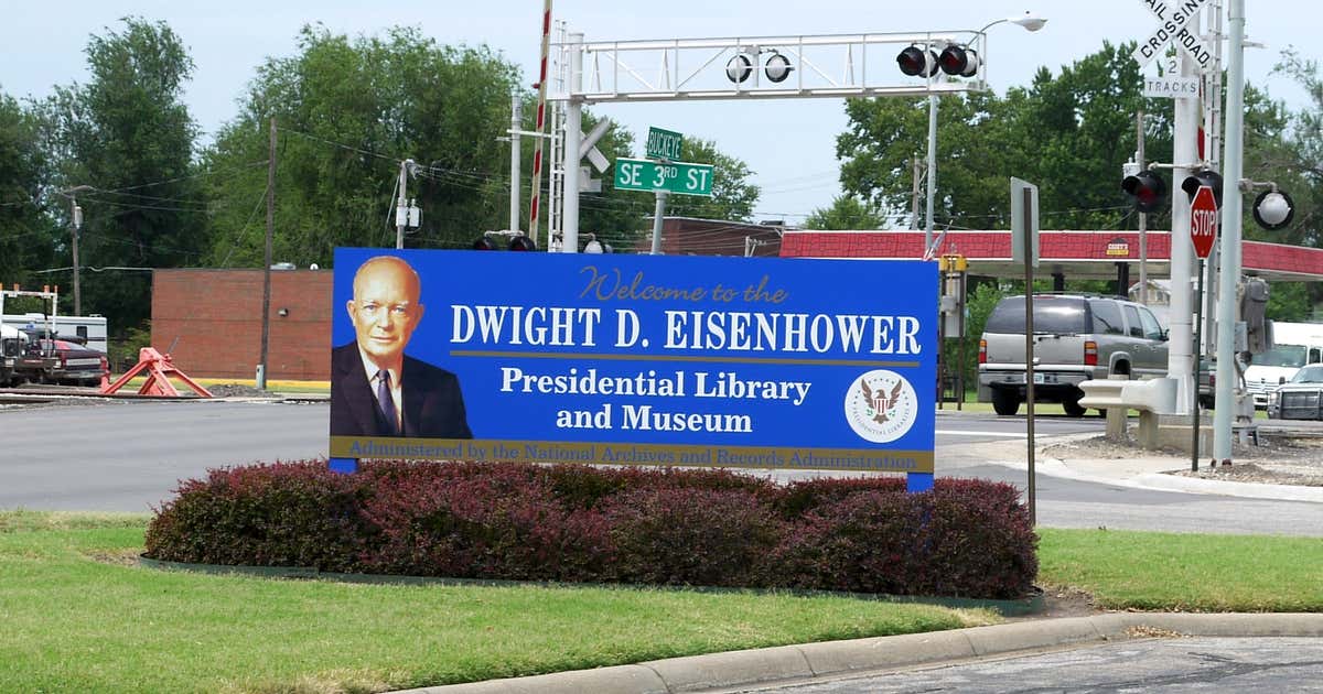 Dwight D. Eisenhower Presidential Library & Museum, Abilene Roadtrippers