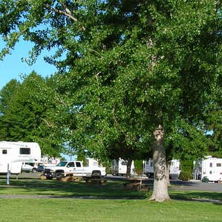 Sounds Of the Sea RV Park & Cabins
