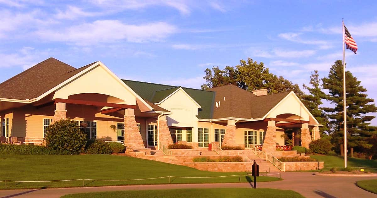 Swan Lake Resort, Plymouth Roadtrippers