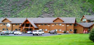 Yellowstone Village Inn
