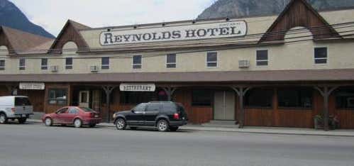 Photo of Reynolds Hotel