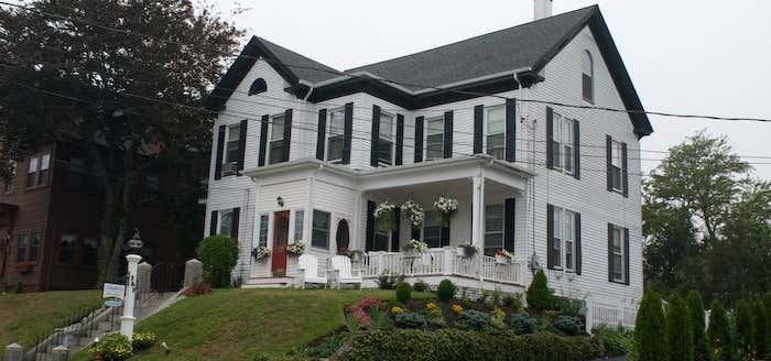 Photo of Seabreeze Inn Bed and Breakfast