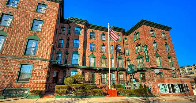 Elmcourt Hotel, Brockton Roadtrippers