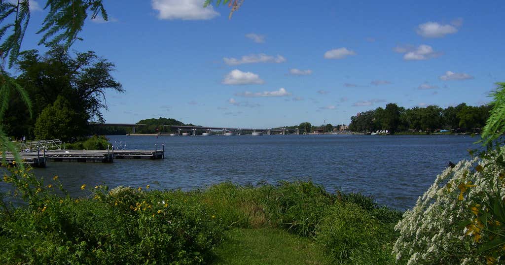 Escape to Illini State Park: Where Nature's Playground Awaits