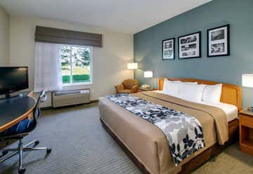 Photo of Sleep Inn and Suites Davenport