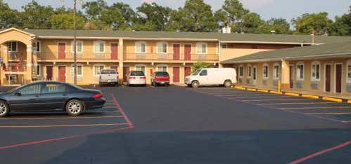 Photo of Continental Inn & Suites Nacogdoches