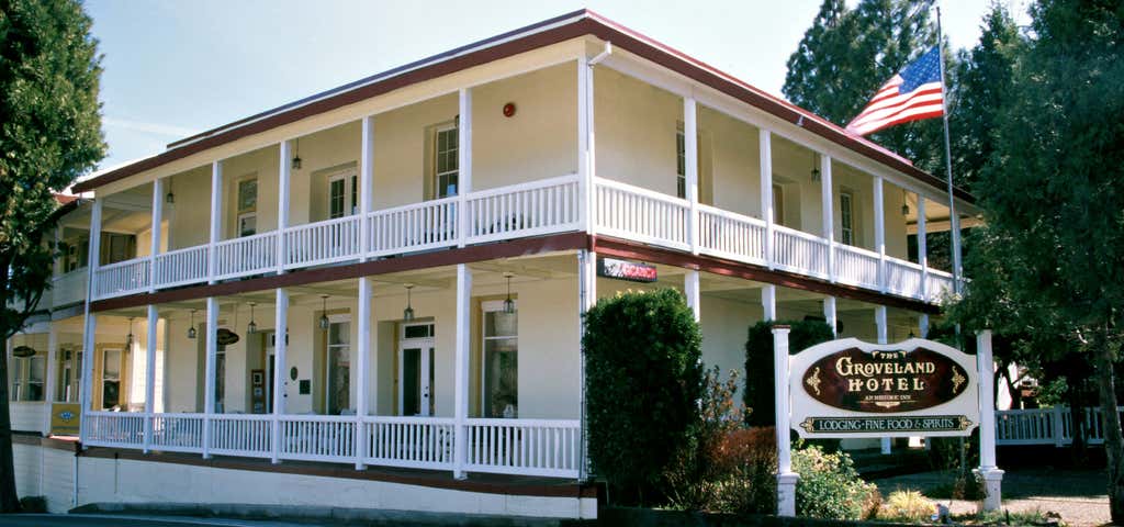 Photo of Groveland Hotel