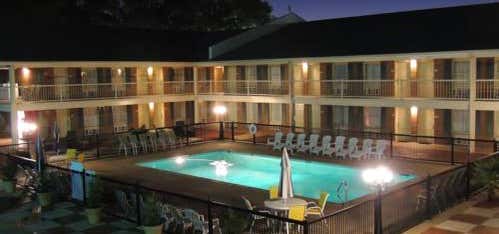 Photo of Guesthouse Inn & Suites Gainesville