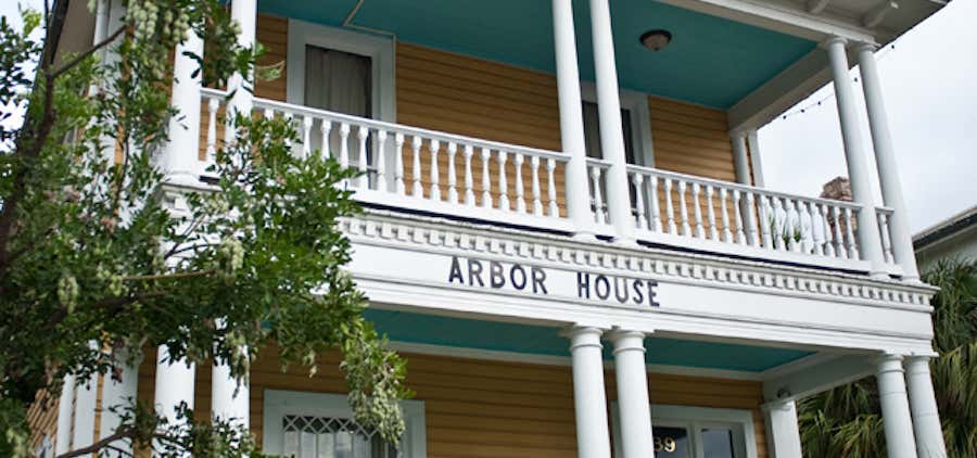 Photo of ARBOR HOUSE SUITES