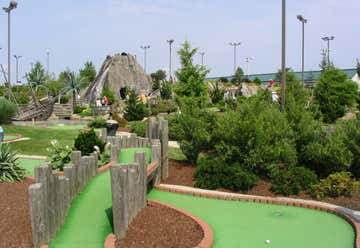 Photo of Islands Miniature Golf and Games