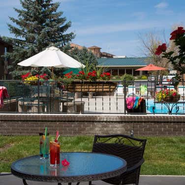 Foothills Inn
