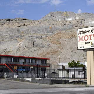 Western Ridge Motel