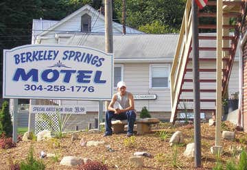 Photo of Berkeley Springs Motel