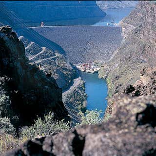 Round Butte Dam
