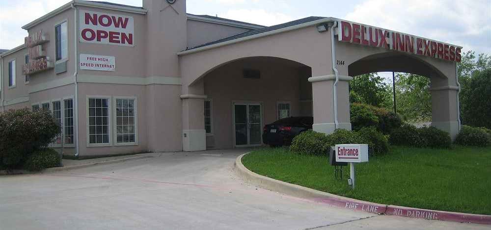 Photo of Delux Inn Express & Suites
