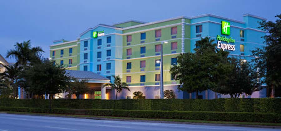 Photo of Holiday Inn Express & Suites Ft. Lauderdale Airport/Cruise