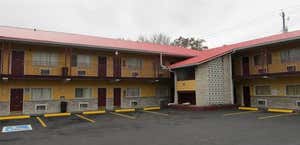 Deluxe Inn - Knoxville