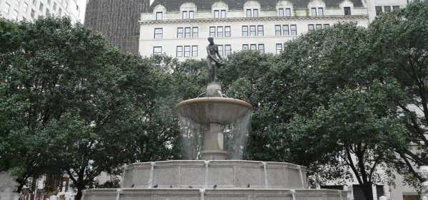 Photo of Pulitzer Fountain