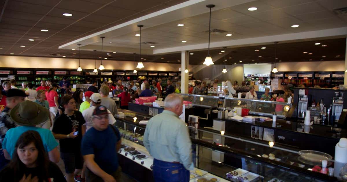 Russel Stover Factory Outlet, Montrose Roadtrippers