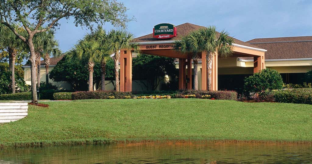Courtyard Orlando Lake Buena Vista At Vista Centre Location Courtyard Orlando Lake Buena Vista at Vista Centre, Orlando | Roadtrippers