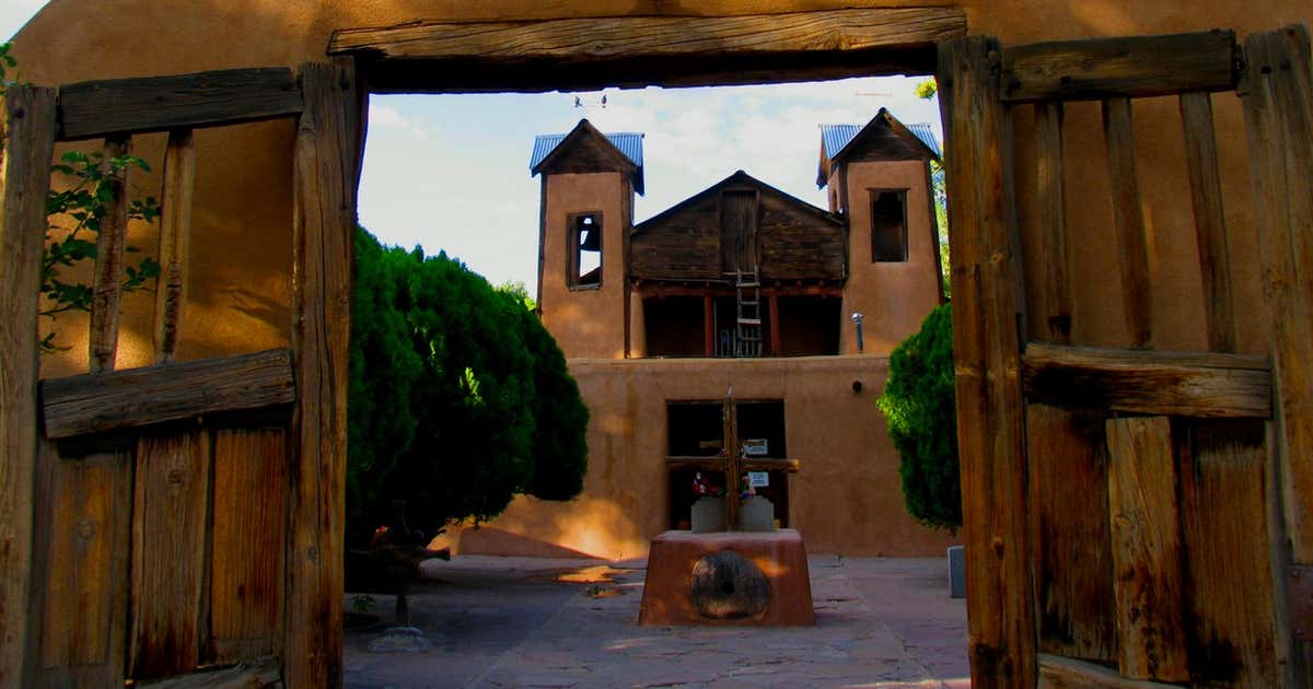 El Santuario de Chimayo, Chimayo Roadtrippers