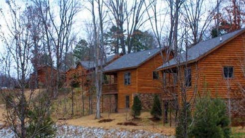 Cabins On Indian Creek Carbondale Il Roadtrippers