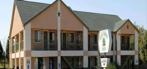 Photo of Green Country Inn