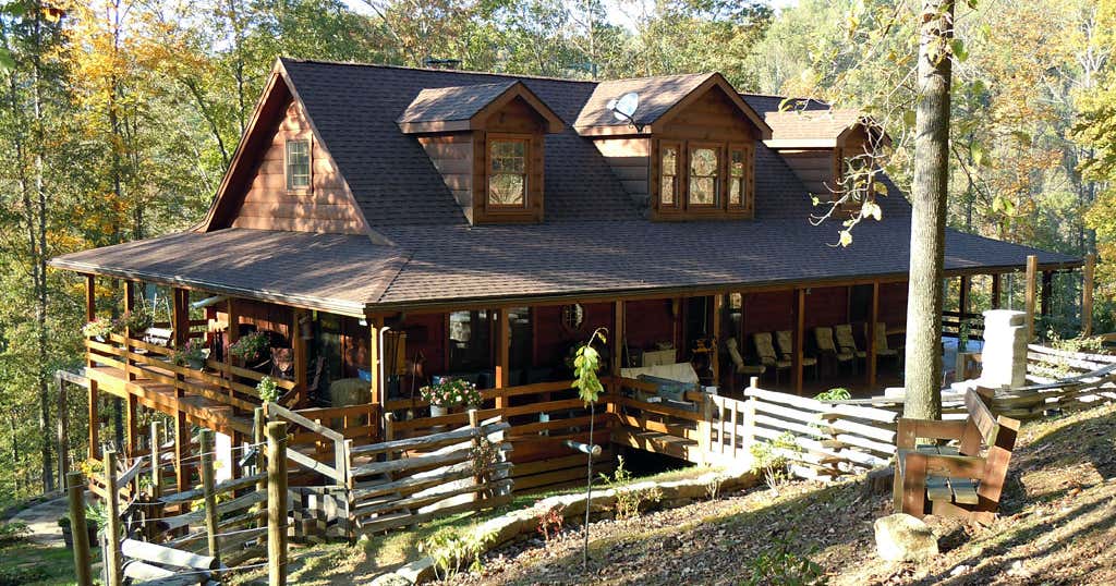 Gobblers Ridge Lodge Bed and Breakfast, Linn Roadtrippers