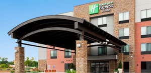 Holiday Inn Express & Suites Rochester â Mayo Clinic Area