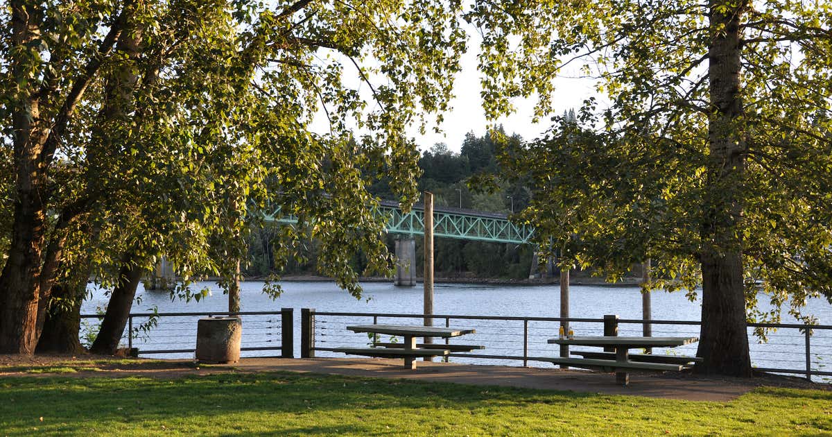 Sellwood Riverfront Park, Portland Roadtrippers