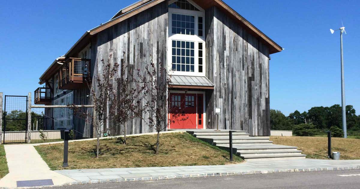 Kontokosta Winery, Greenport Roadtrippers