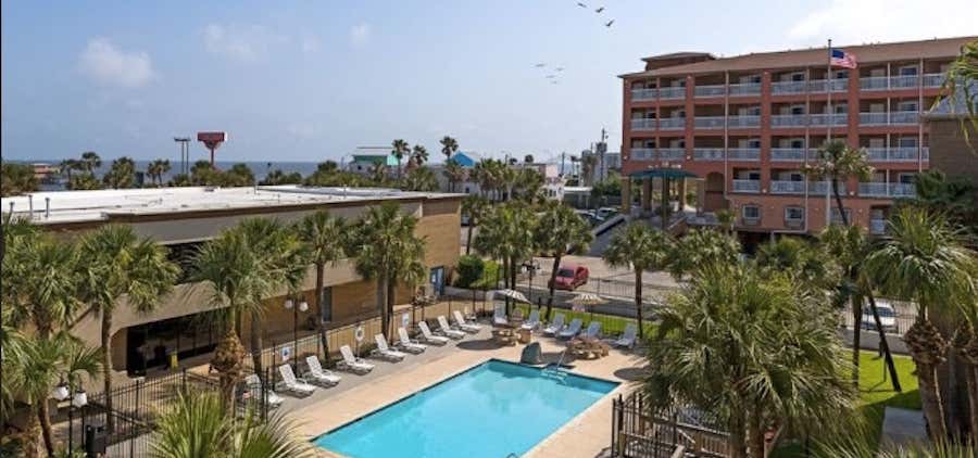 Photo of Red Roof Inn Galveston - Beachfront/Convention Ctr