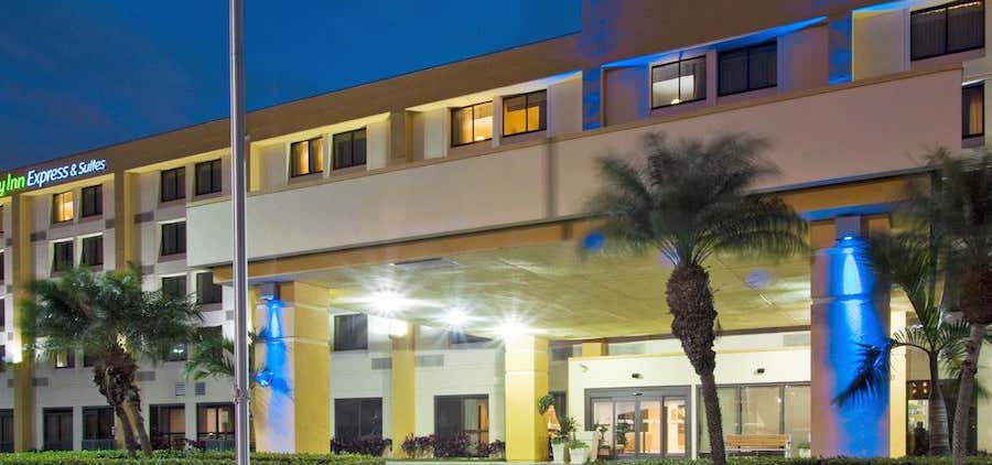 Photo of Holiday Inn Express & Suites Miami - Hialeah, an IHG Hotel