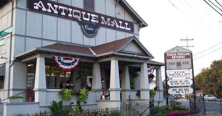 The Venice Pavilion, Ross Roadtrippers