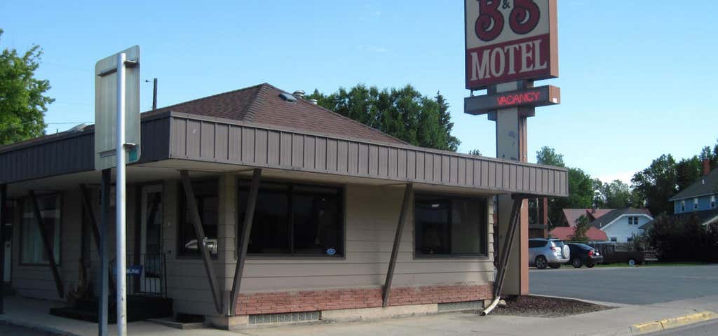 Photo of B & B Motel