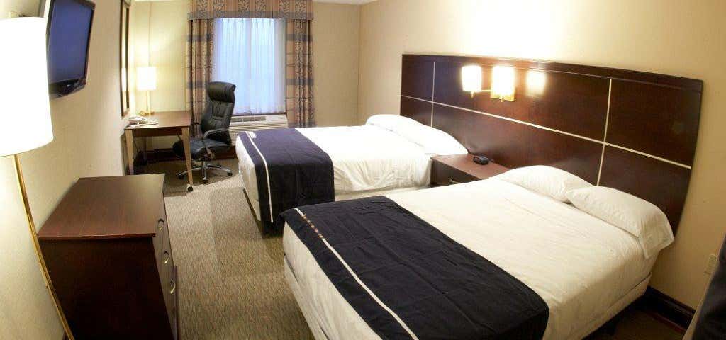 Photo of Woodbine Hotel & Suites