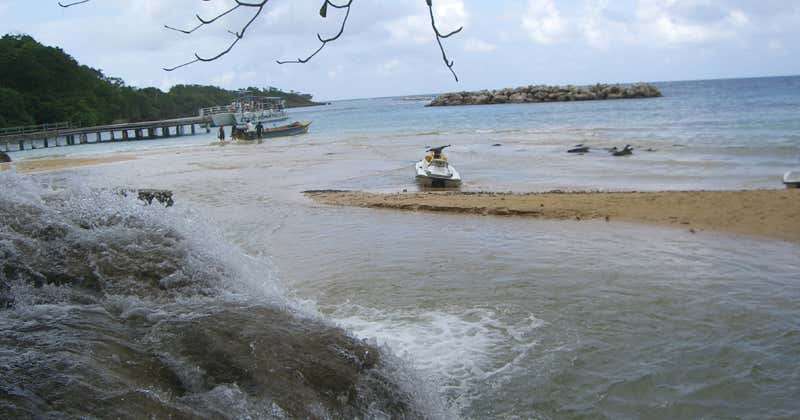 Crab Key, Saint Ann Roadtrippers