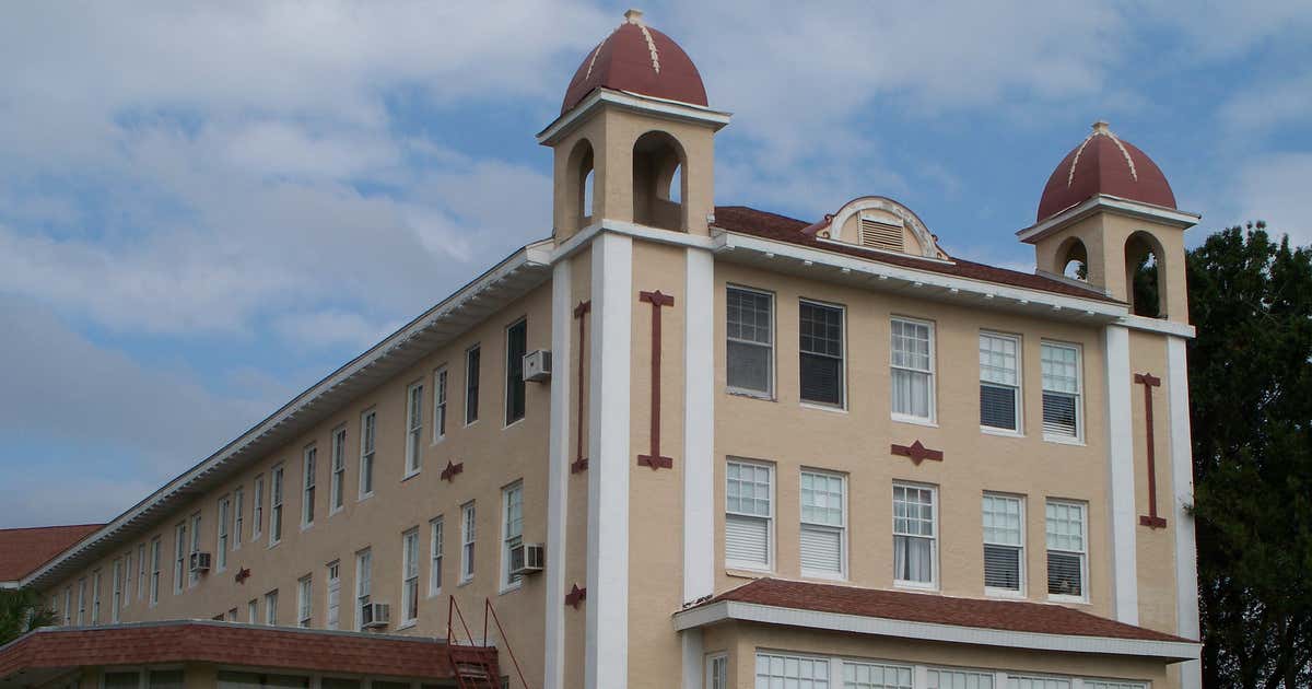 Kenilworth Lodge: Why Sebring’s Most Famous Hotel Still Sits Empty
