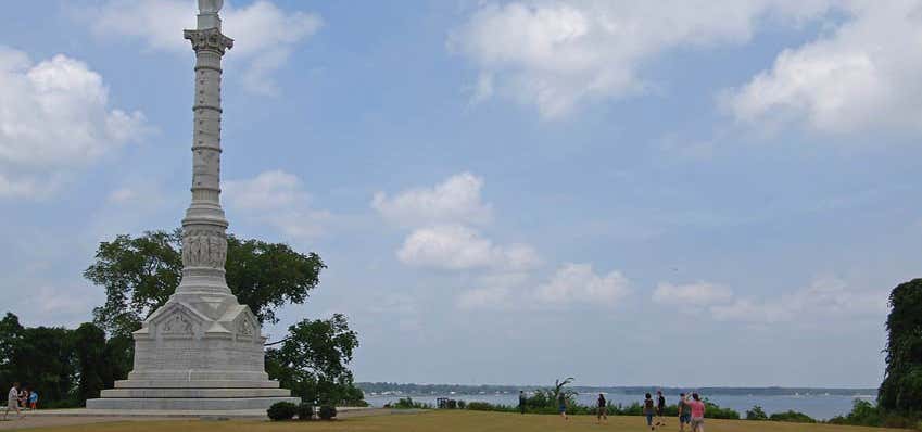 Photo of Yorktown Victory Monument