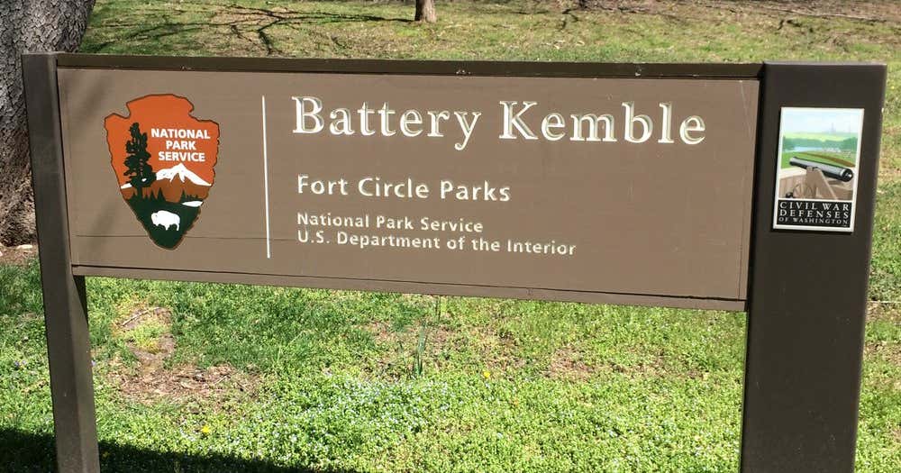 Battery Kemble Park, Washington Roadtrippers