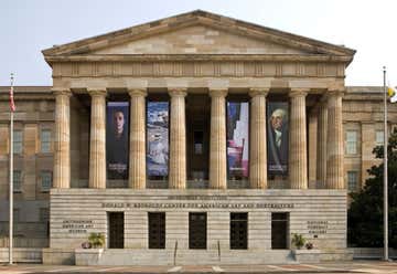 Photo of Donald W. Reynolds Center for American Art and Portraiture