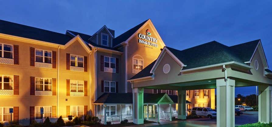 Photo of Country Inn & Suites by Radisson, Nashville Airport East, TN