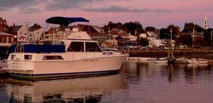 Mazu, The Elegant Houseboat Rental In Maine