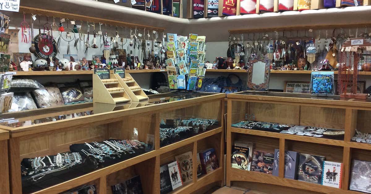 Teec Nos Pos Trading Post, Teec Nos Pos Roadtrippers