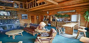 Twin Pines Lodge And Cabins